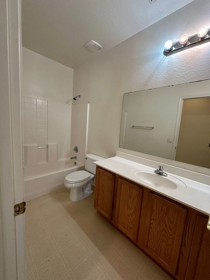 14133 W Desert Hills Dr - Photo 6 of 16