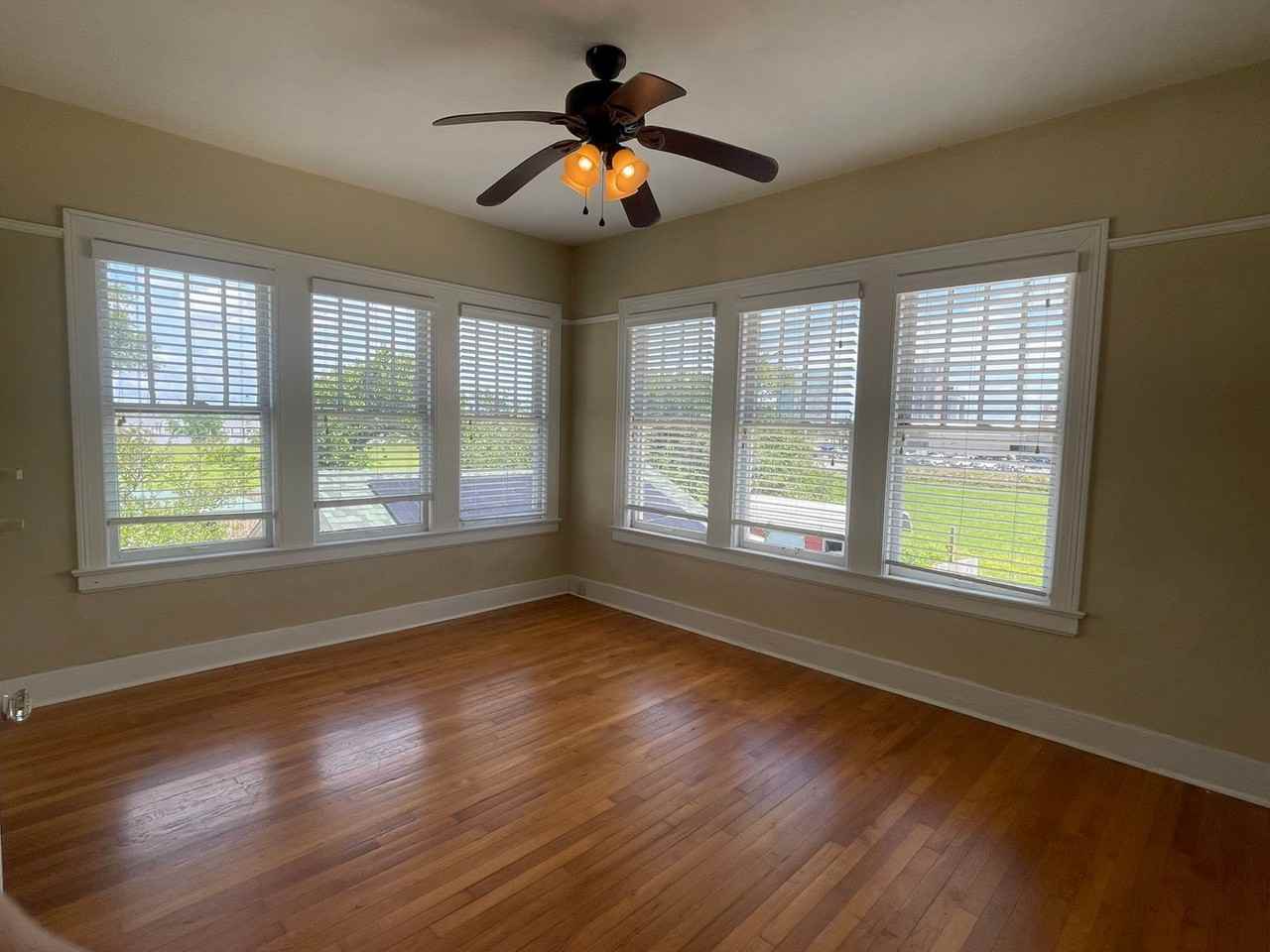 224 Park Ave - Photo 5 of 11