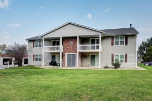 featured image of 320 Oxford Ct #8