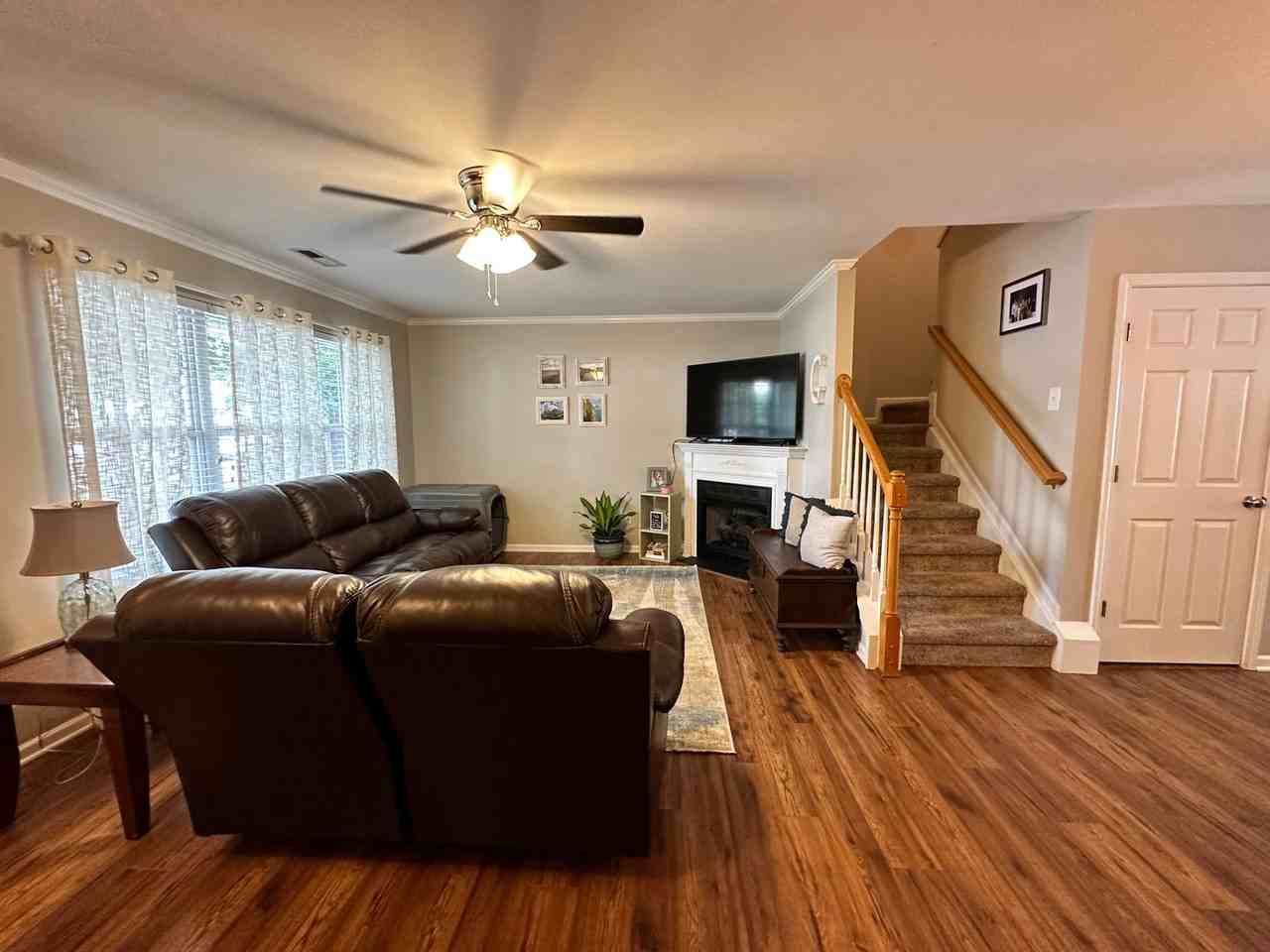 596 Greenway Dr - Photo 4 of 10