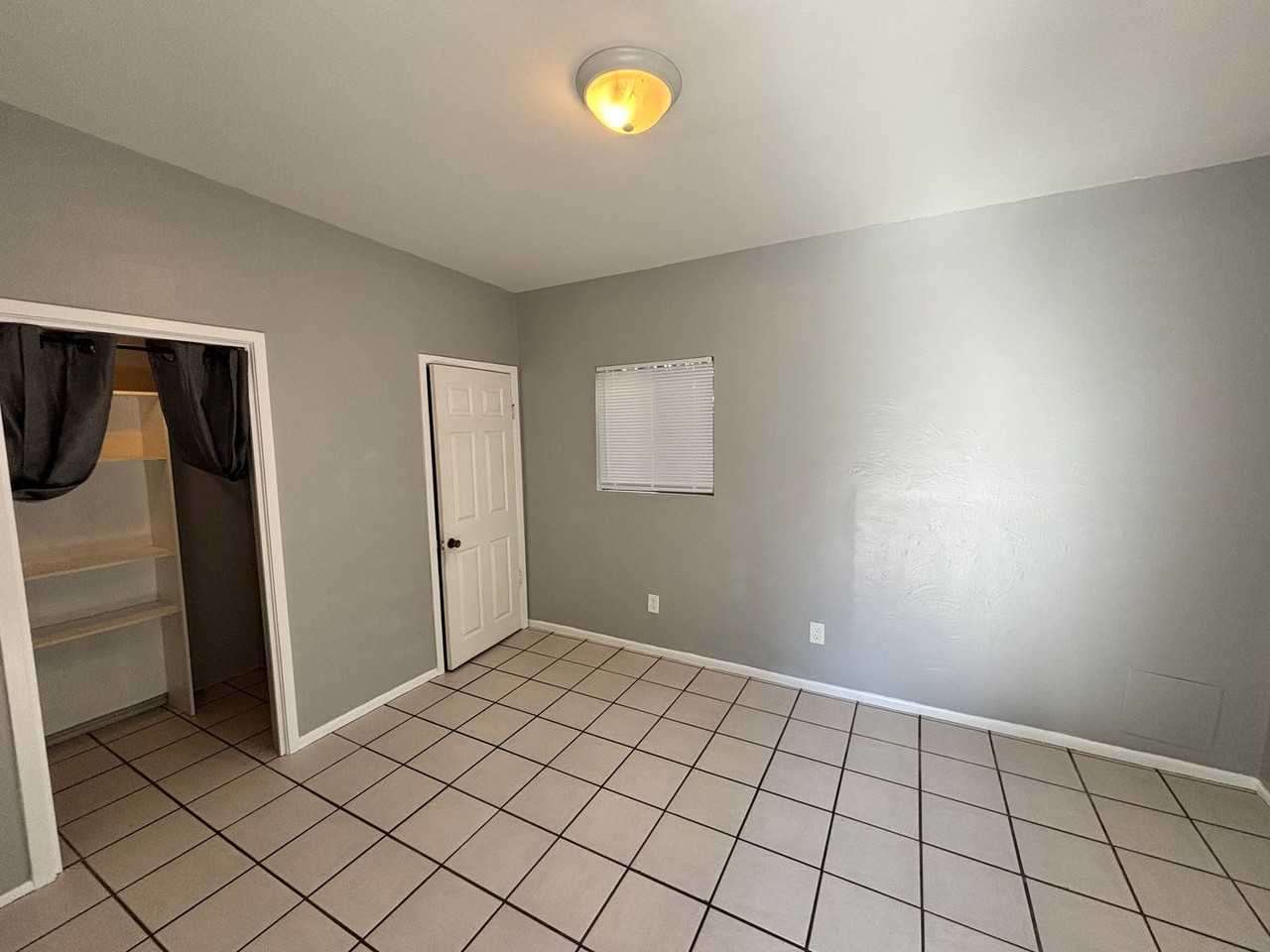 4119 E Fort Lowell Rd #6 - Photo 4 of 8