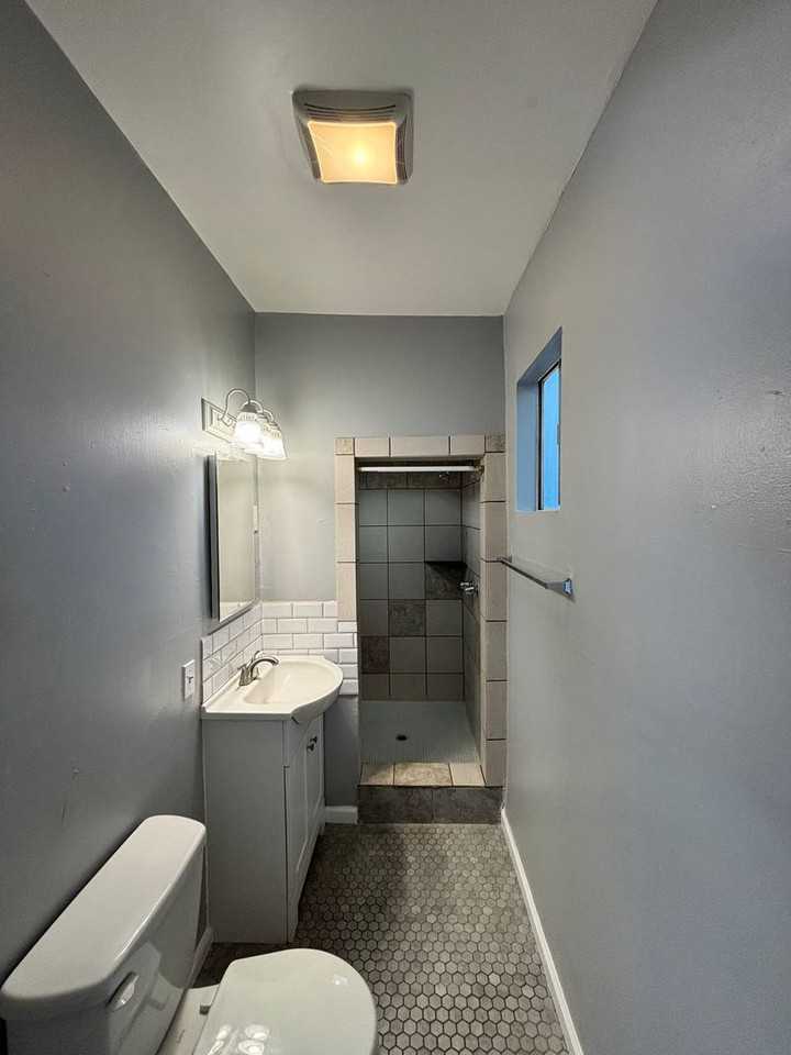 4119 E Fort Lowell Rd #6 - Photo 6 of 8