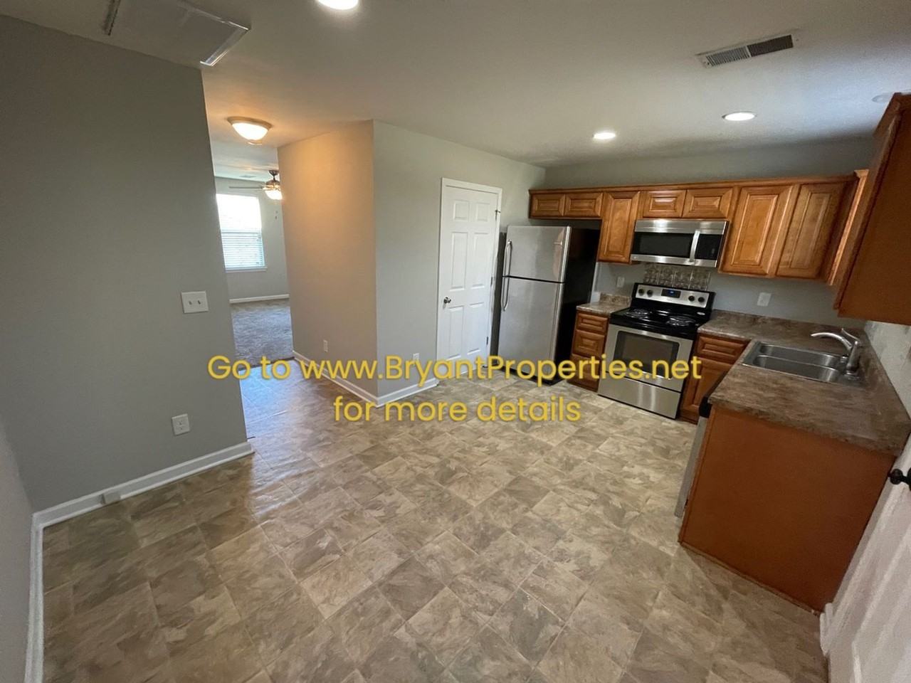 1428A Tempany Ct - Photo 5 of 13