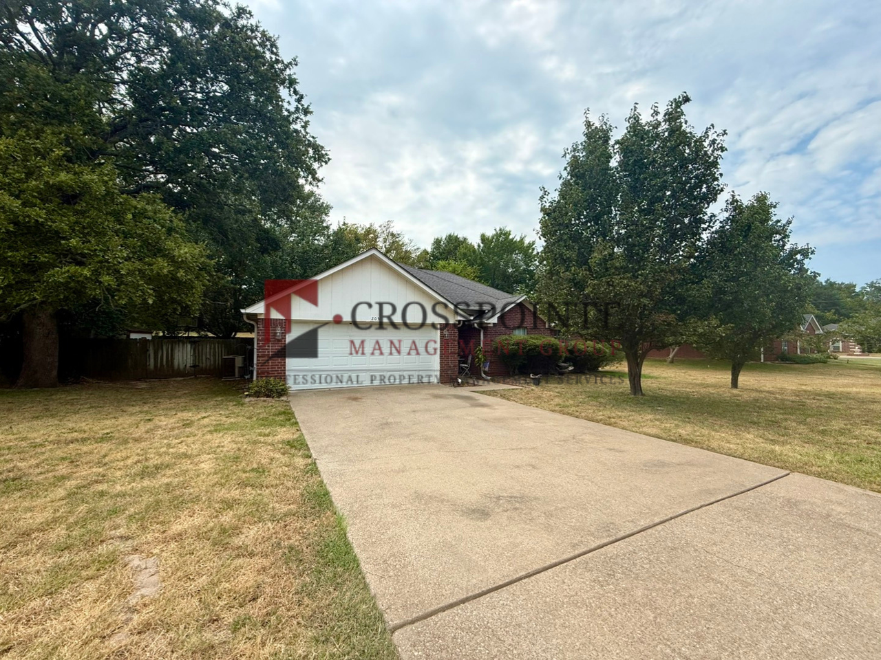 205 Charles Dr - Photo 2 of 17