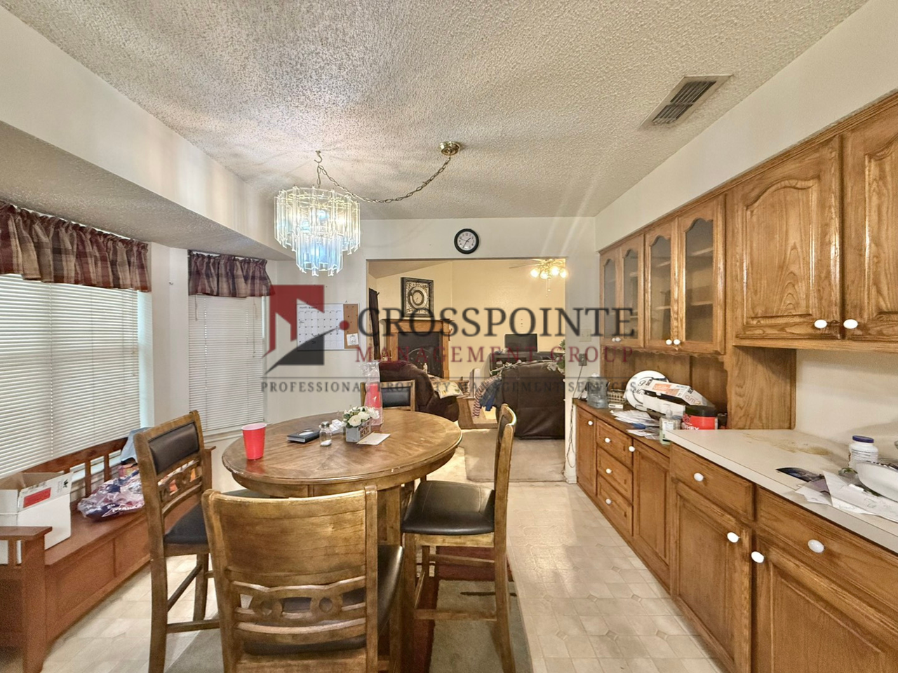 205 Charles Dr - Photo 6 of 17