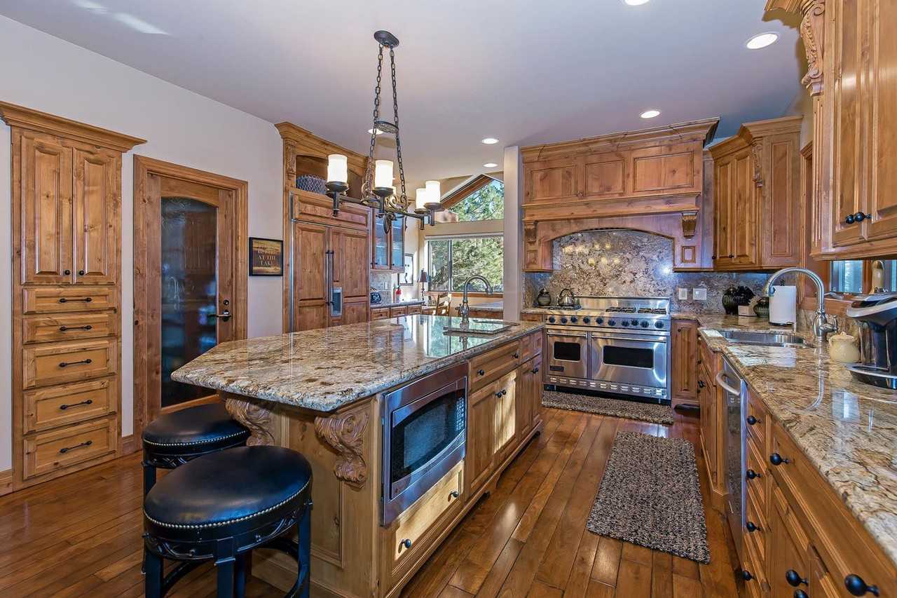 635 Lariat Cir - Photo 7 of 25