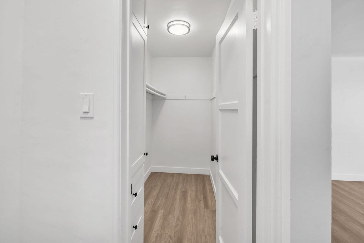 3207 E 2nd St #15 - Photo 6 of 11