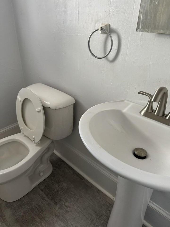 409 E 3rd St - Photo 5 of 5