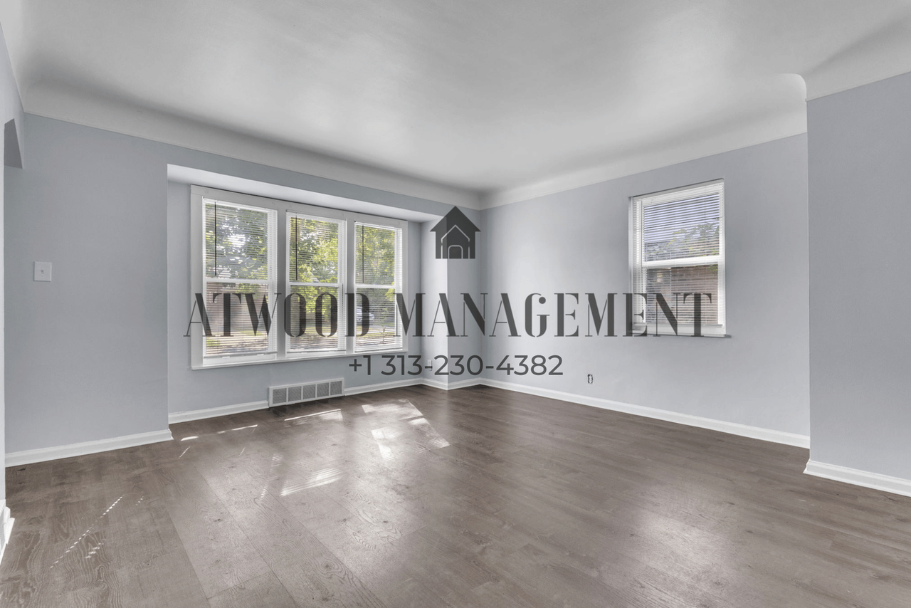 9969 Pierson St - Photo 3 of 20