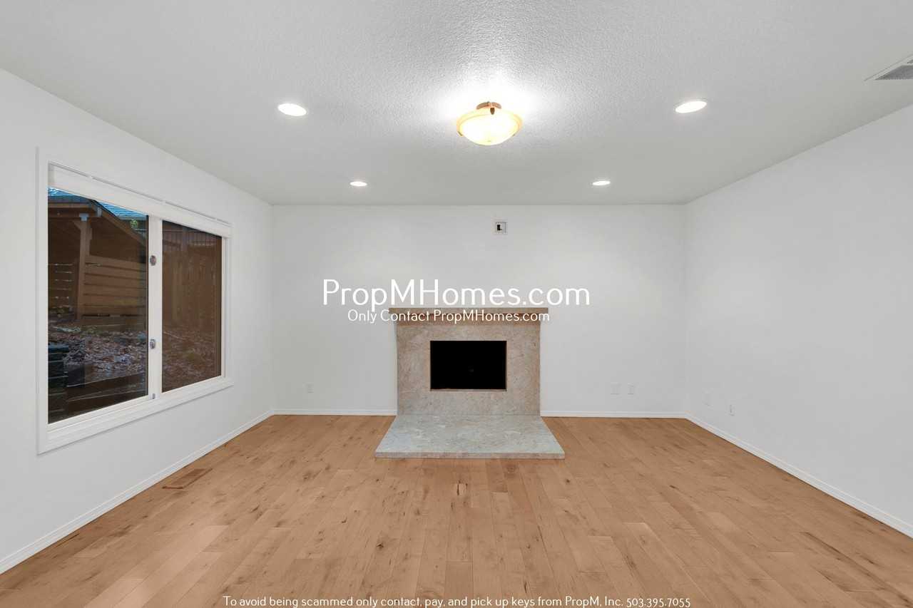 2570 Oregon City Blvd - Photo 4 of 26