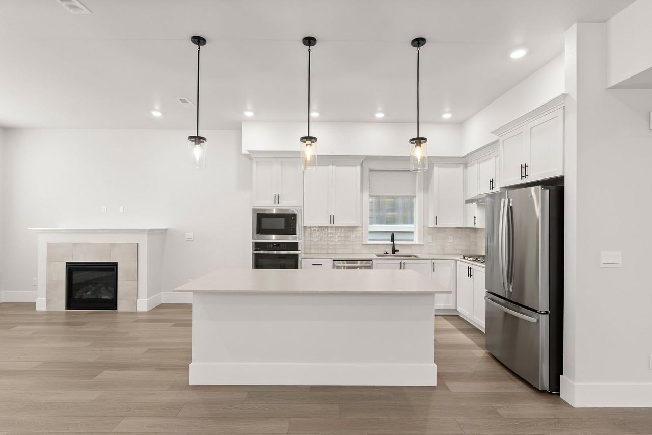 13737 Sw 165th Ave - Photo 4 of 22
