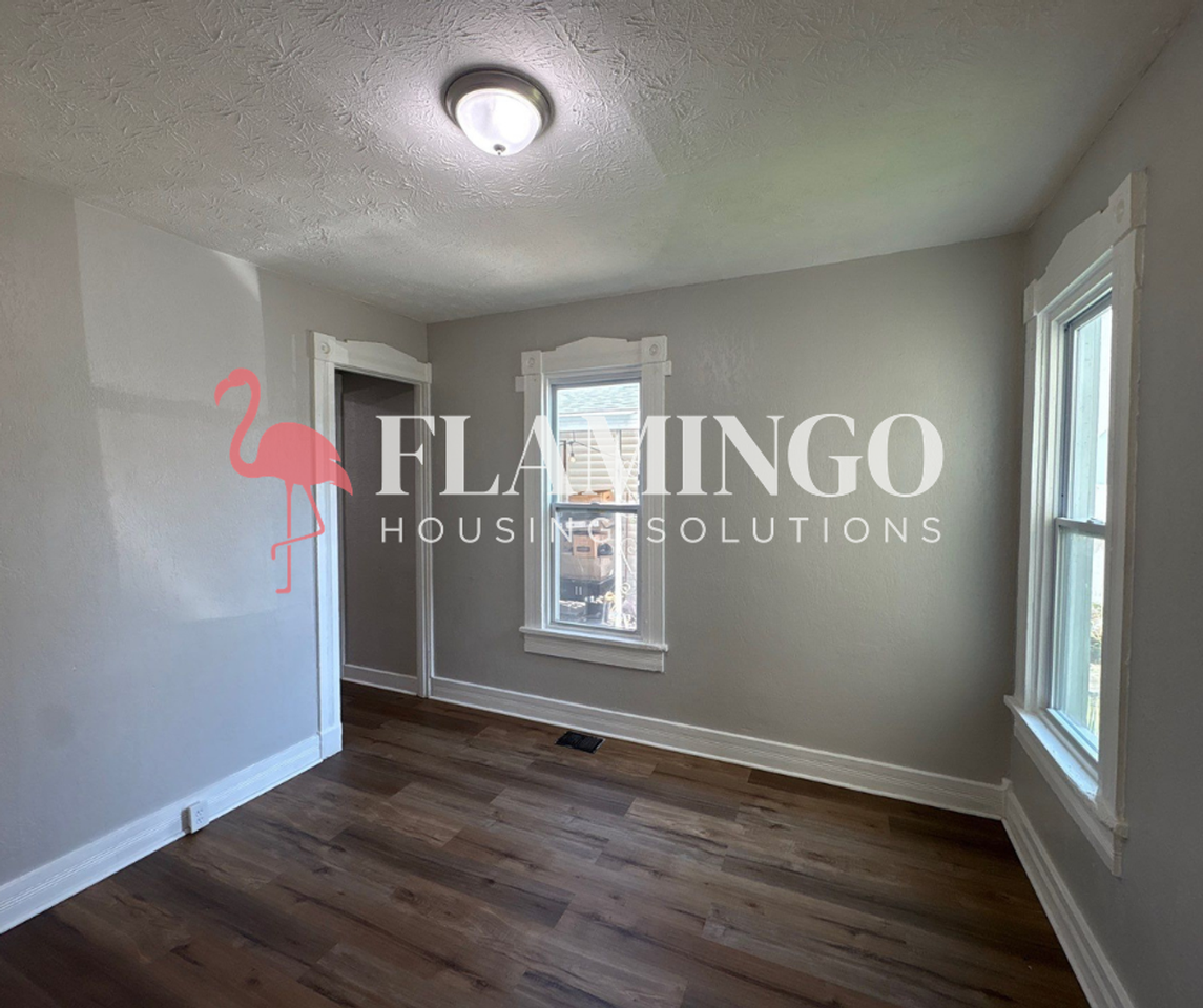 139 Boltin St - Photo 5 of 22