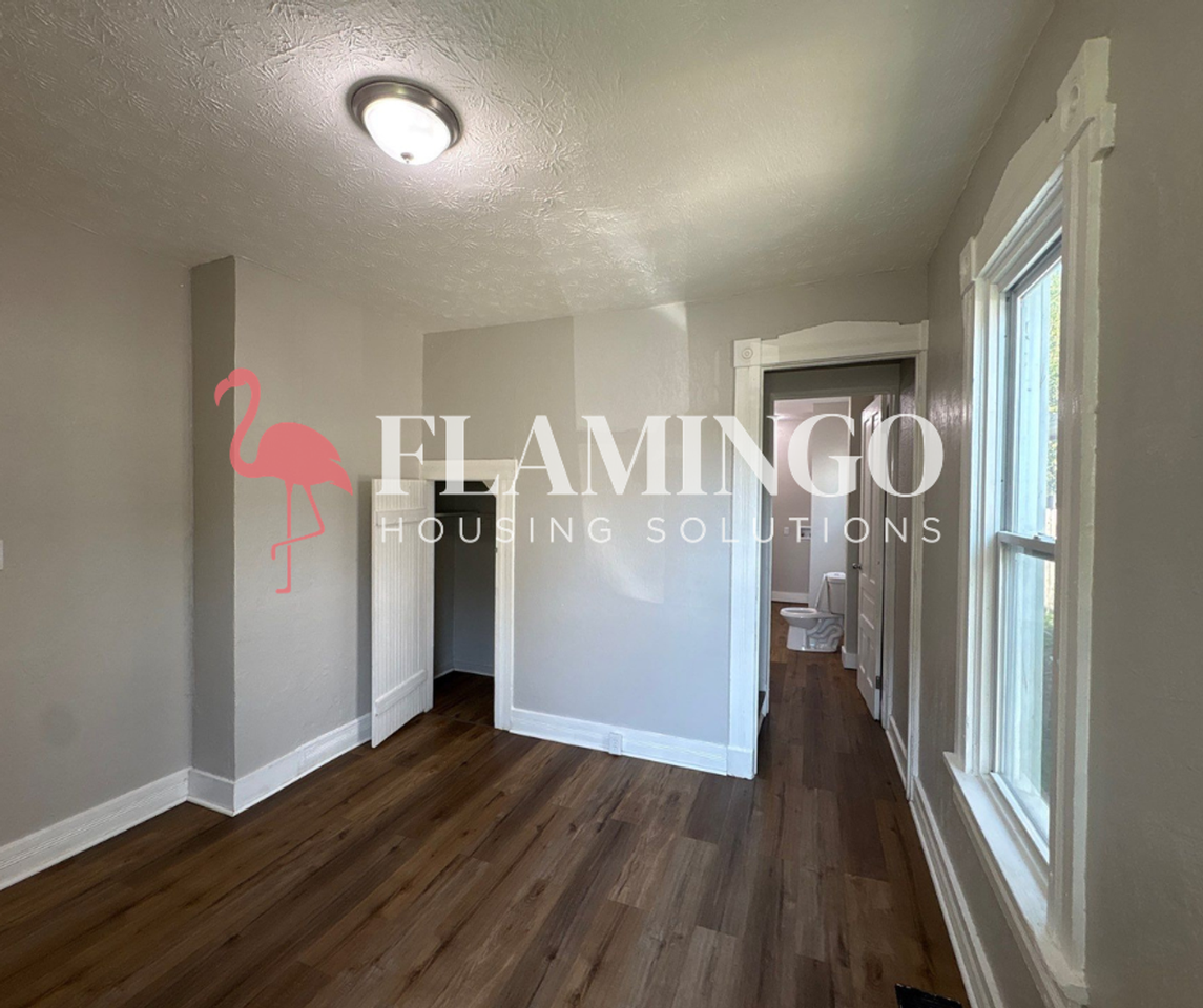 139 Boltin St - Photo 6 of 22