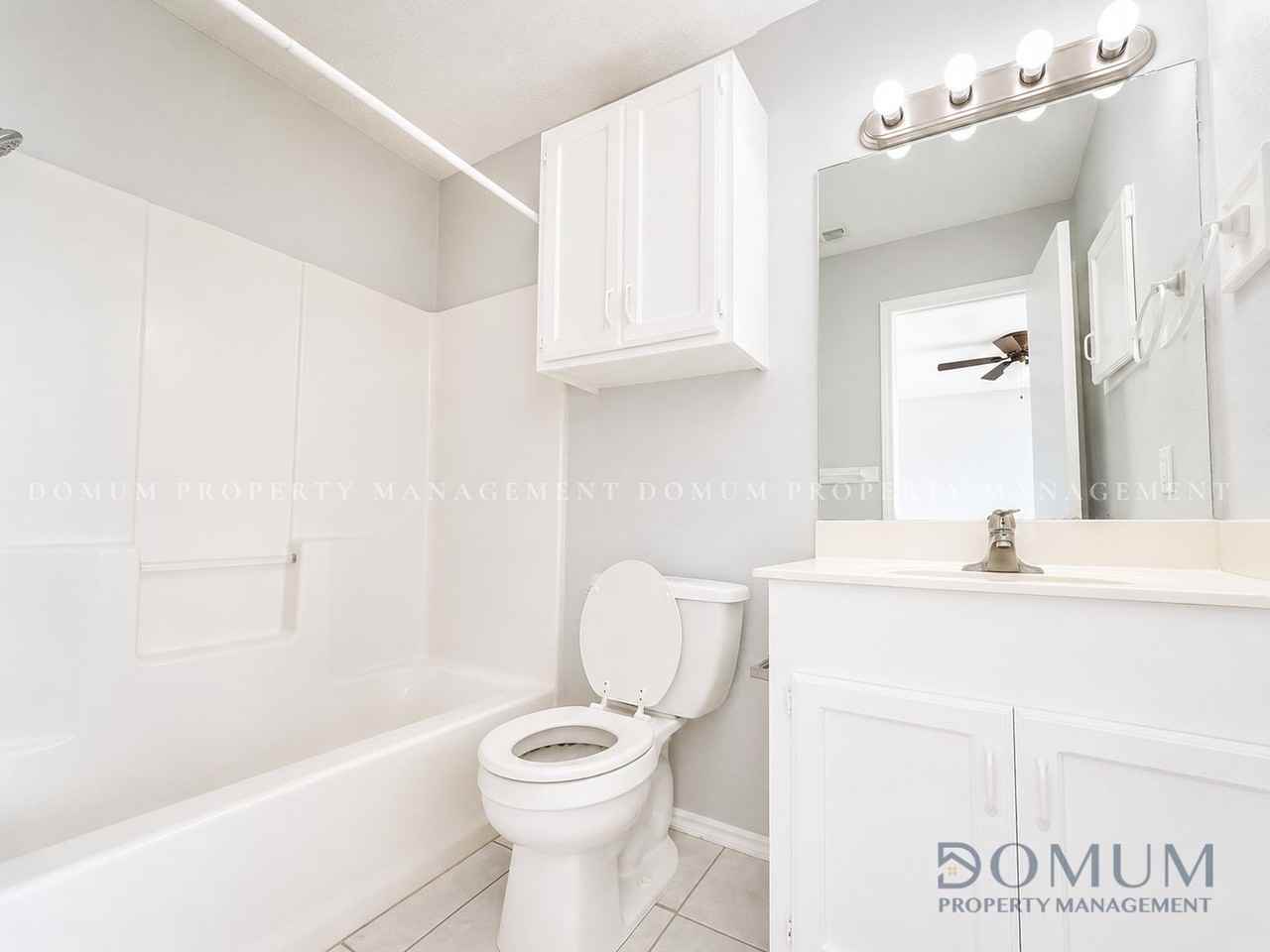 6220 North 11th Street - 50 - UF #50UF - Photo 6 of 7