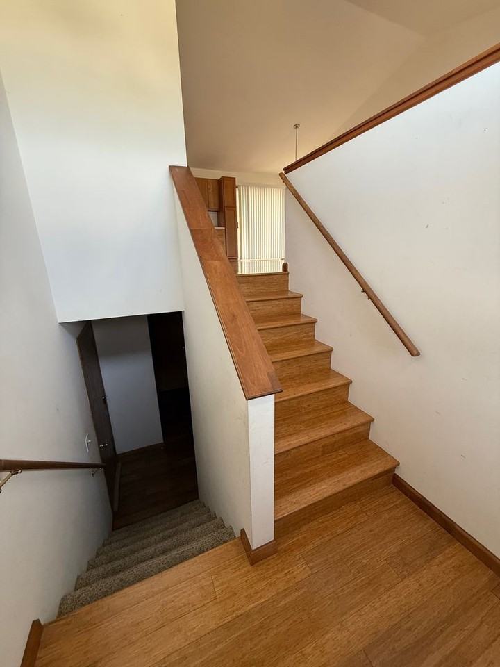 3056 Valley Oaks Dr - Photo 2 of 19