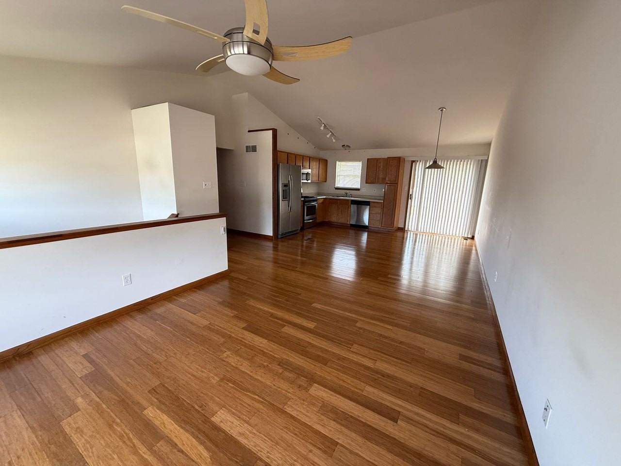 3056 Valley Oaks Dr - Photo 7 of 19