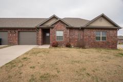 1722 Booker Cir - Photo 1 of 1