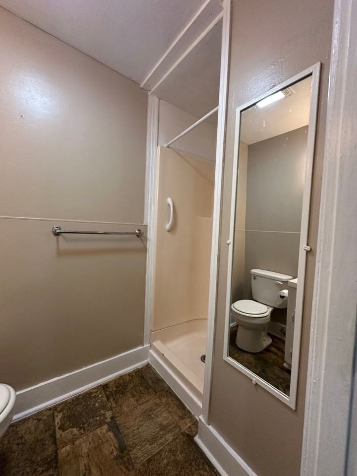 3 1/2 Apollo Rd - Photo 6 of 10