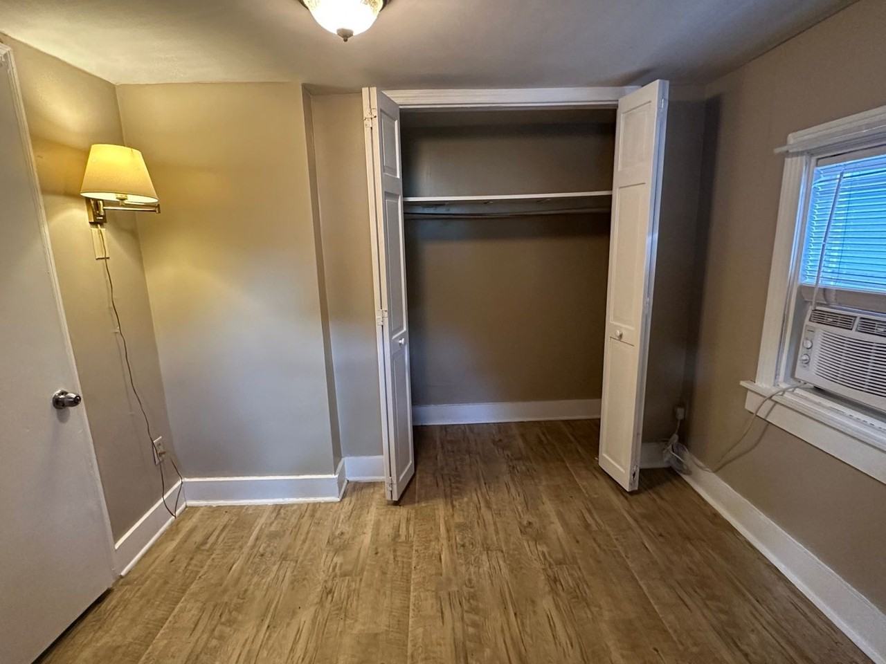 3 1/2 Apollo Rd - Photo 7 of 10
