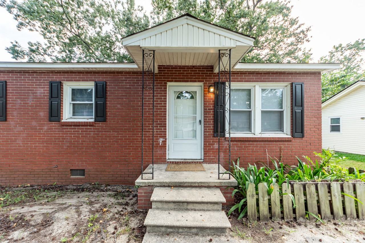 1529 Marietta St - Photo 2 of 31