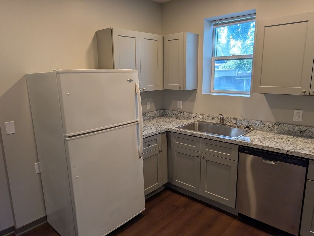 4119 N 60th St - Photo 4 of 20