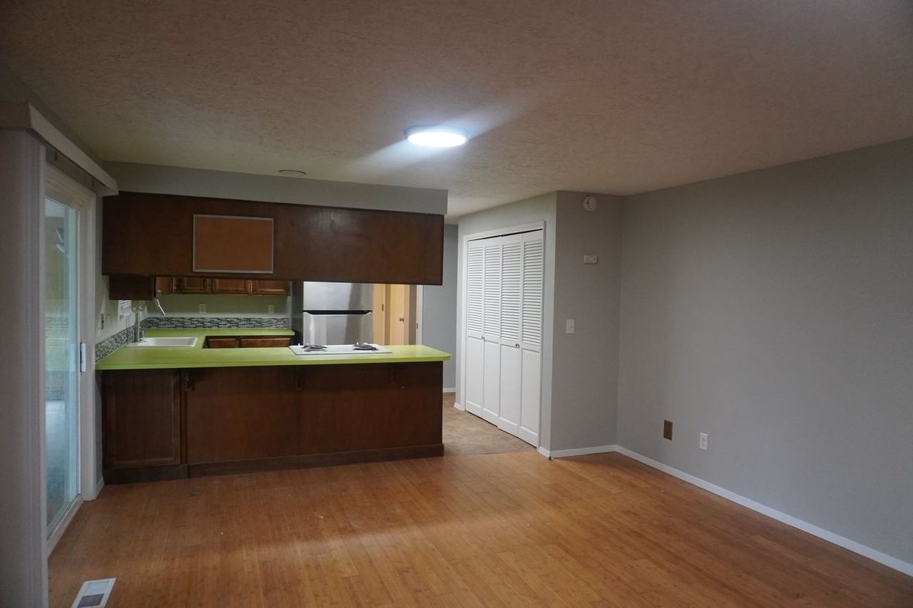 2238 Ne 179th St - Photo 4 of 11
