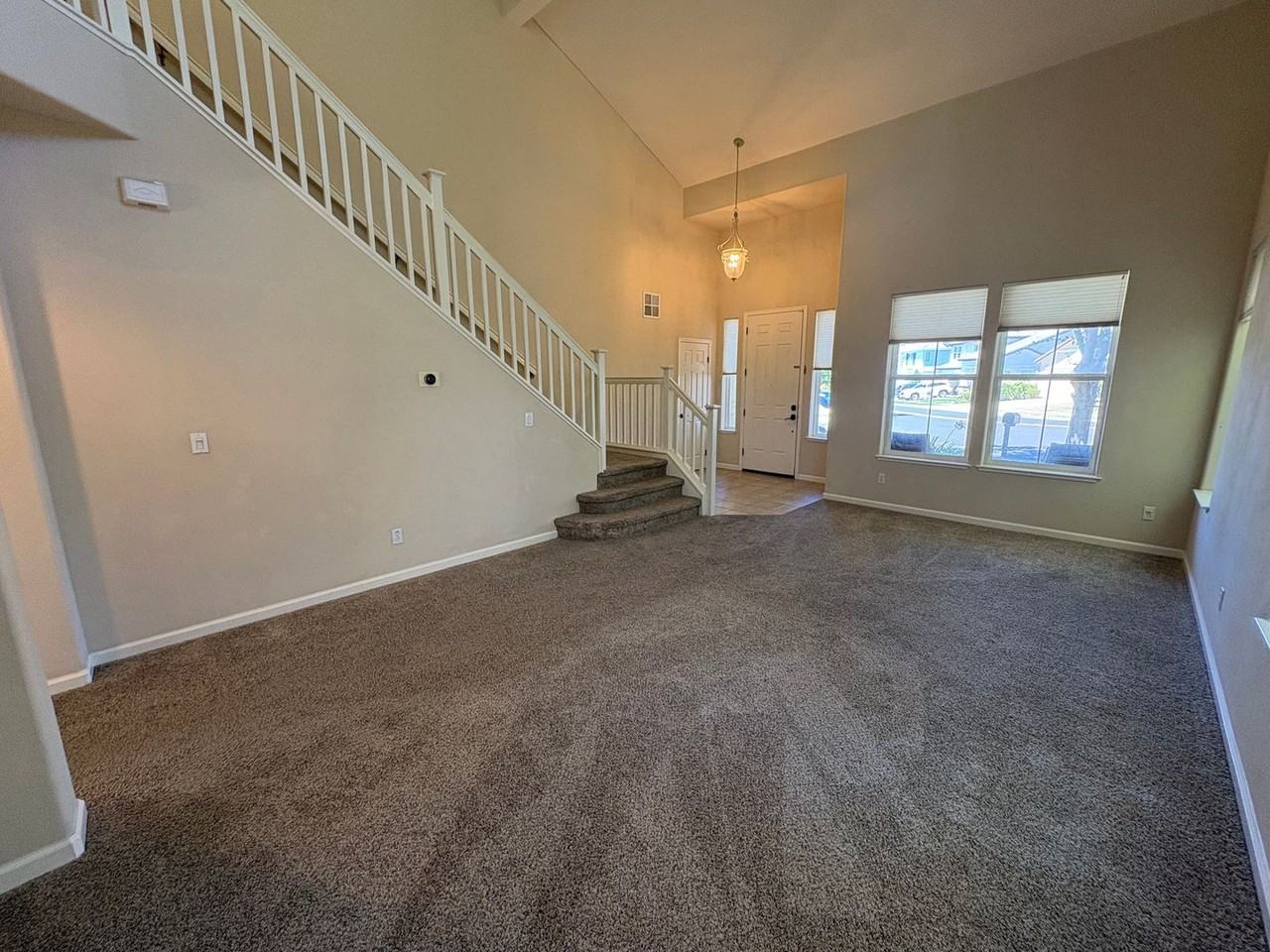 5411 Asterwood Dr - Photo 4 of 35