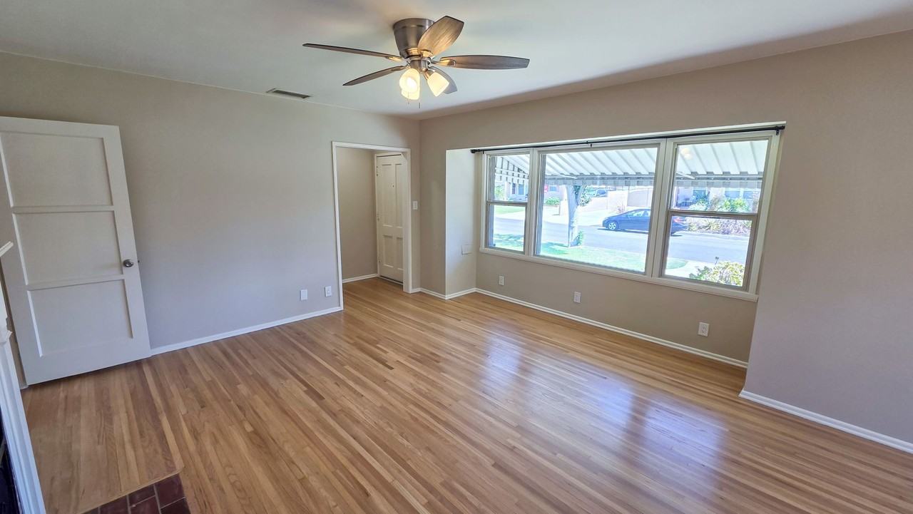 6727 Boer Ave - Photo 5 of 24