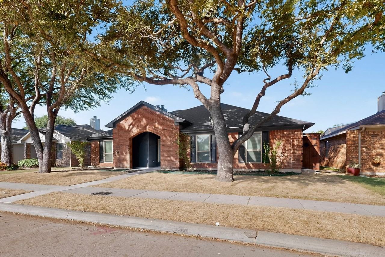405 Phillips Dr - Photo 4 of 44