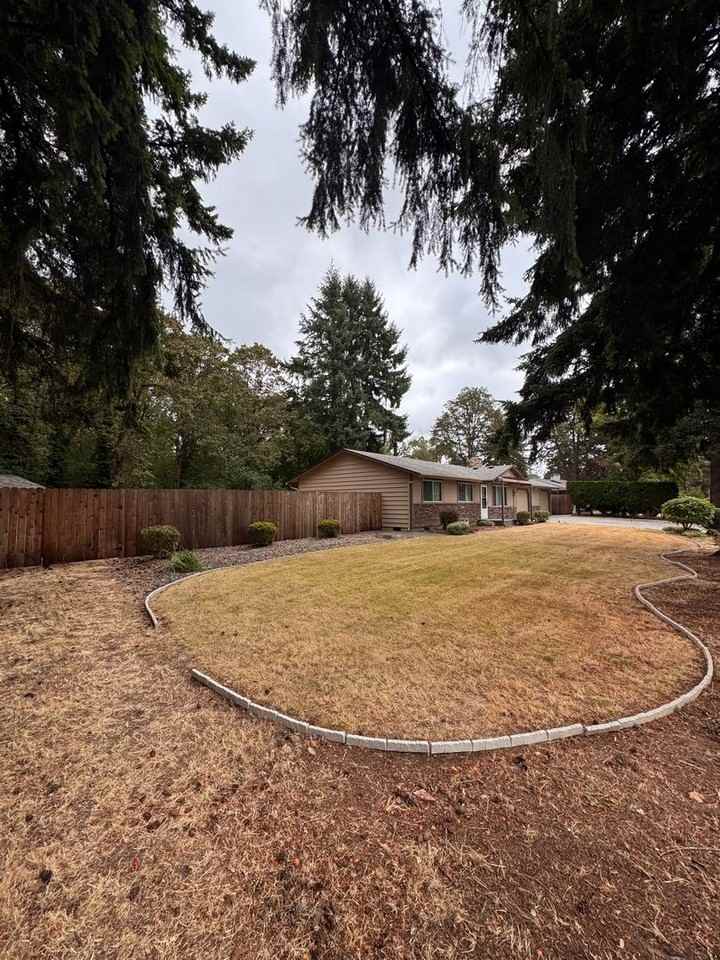 10604 Ne 47th St - Photo 2 of 20