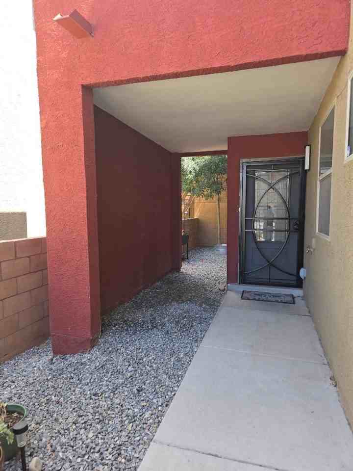 1616 Volponi Dr Se - Photo 2 of 19