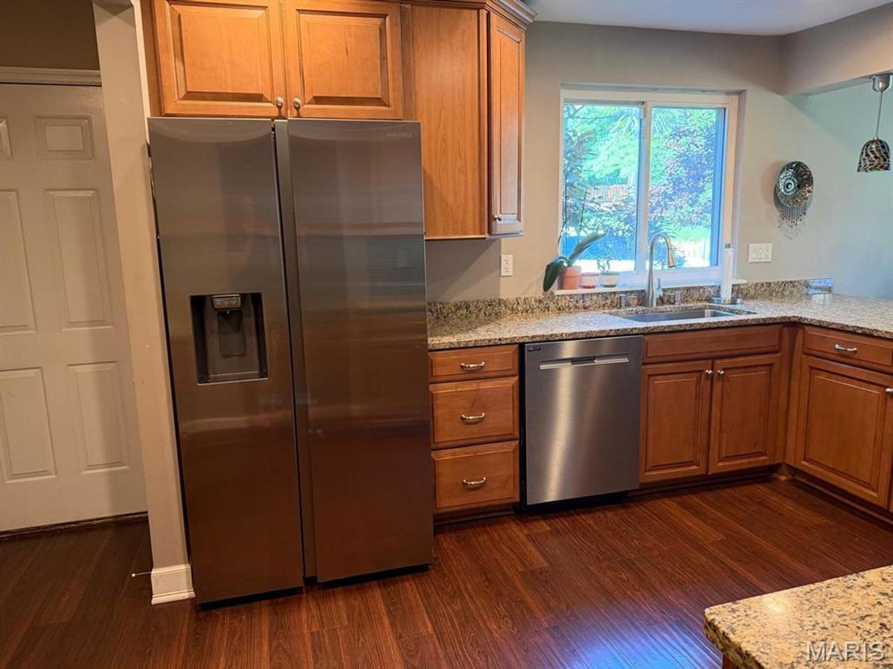 1842 Shadywood Ct - Photo 2 of 16