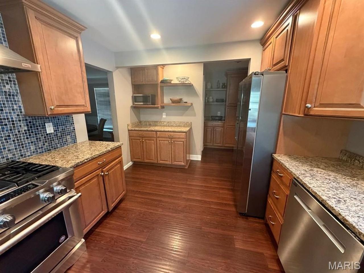 1842 Shadywood Ct - Photo 4 of 16