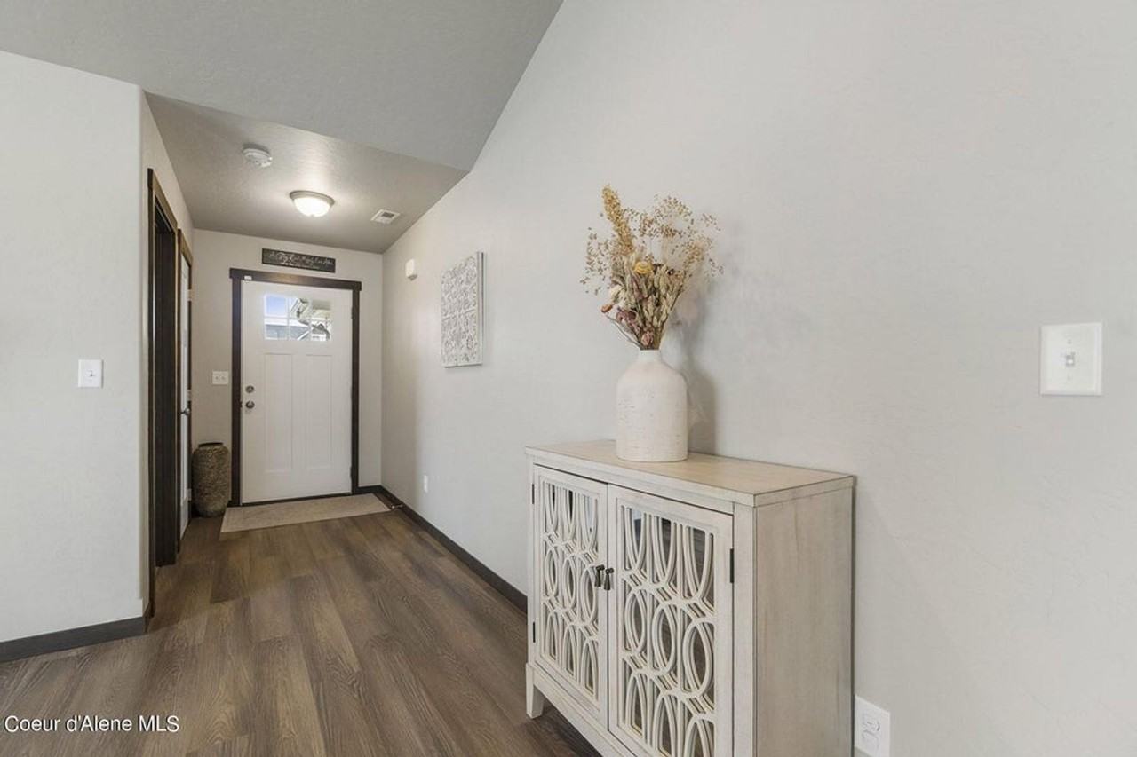 3813 N Pradera Ln - Photo 3 of 23