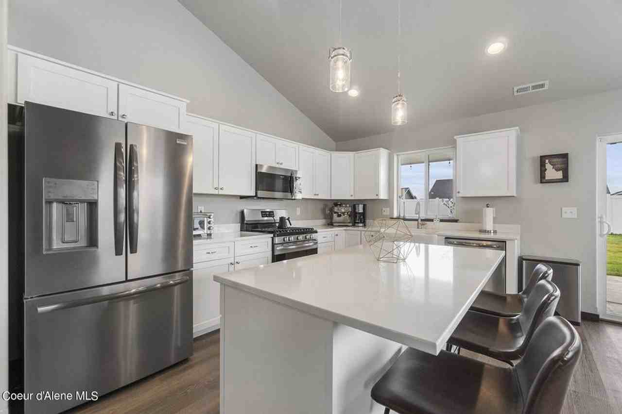 3813 N Pradera Ln - Photo 6 of 23