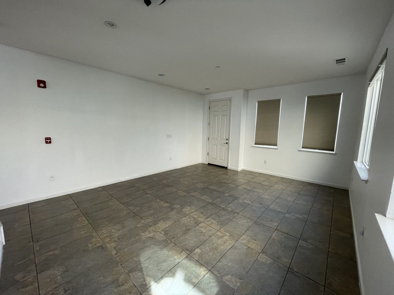 1348 Encore Dr - Photo 6 of 33