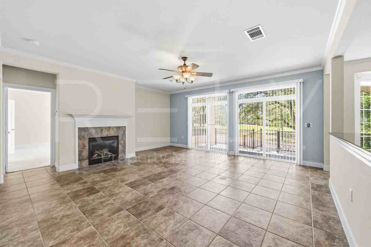 808 Armstrong Dr - Photo 7 of 50