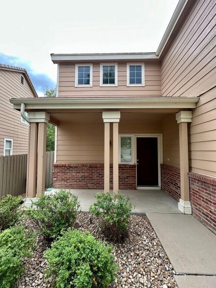 3524 Huron Peak Ave - Photo 3 of 37