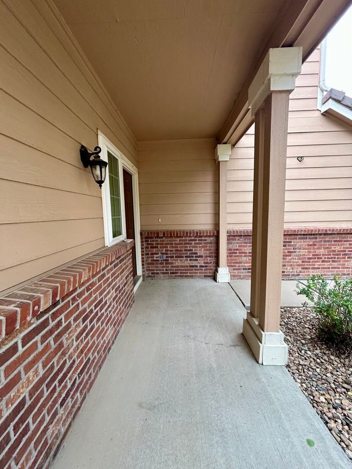 3524 Huron Peak Ave - Photo 4 of 37