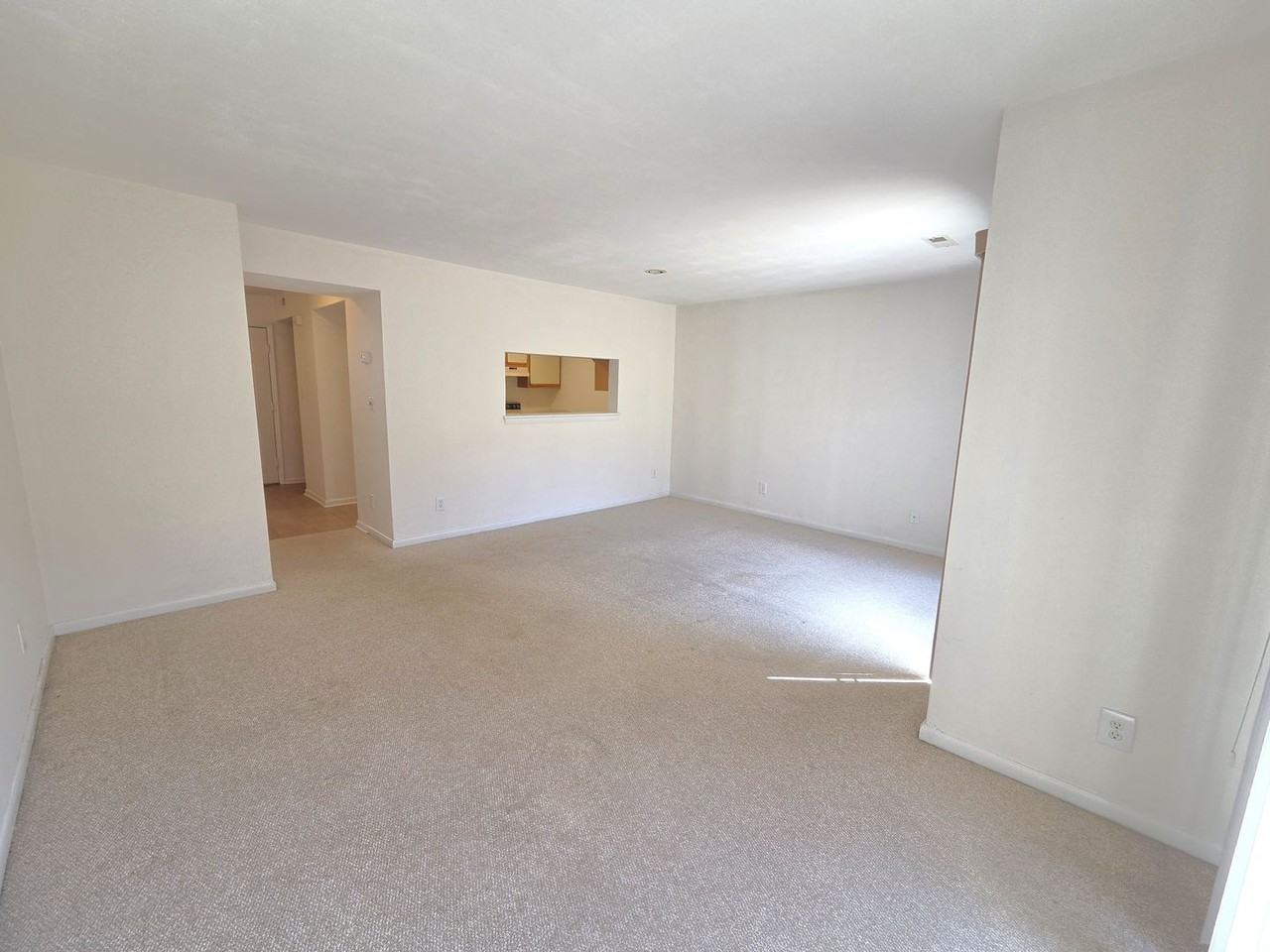3858 Staffordshire Ln - Photo 6 of 17