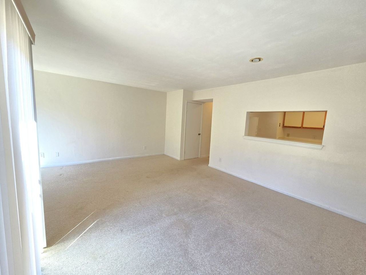 3858 Staffordshire Ln - Photo 7 of 17