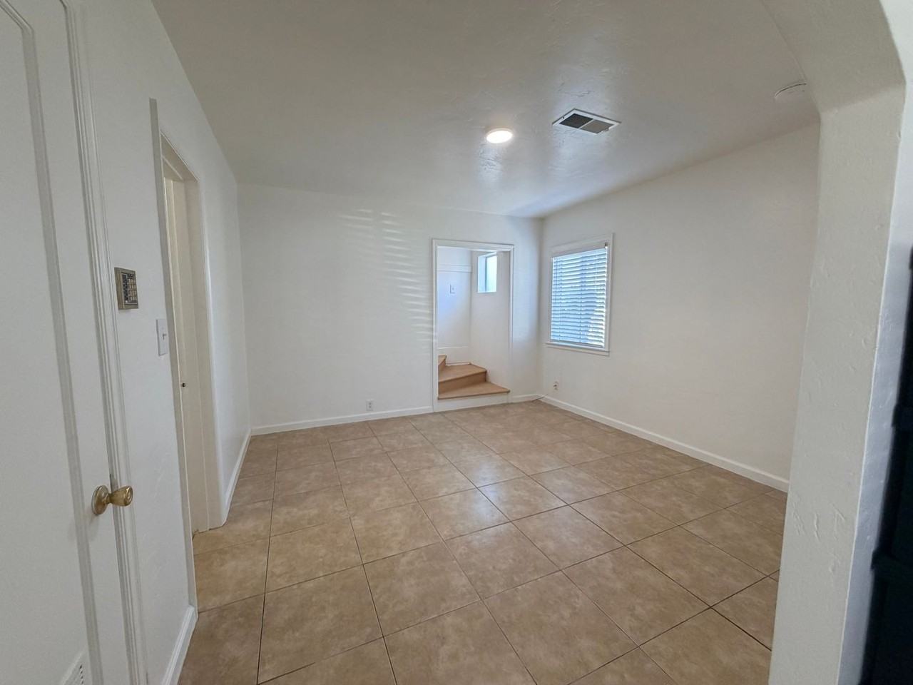 33 W Curtis St - Photo 7 of 29