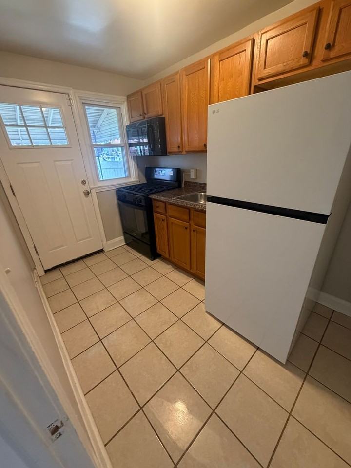 4007 Lyndale Ave - Photo 3 of 9