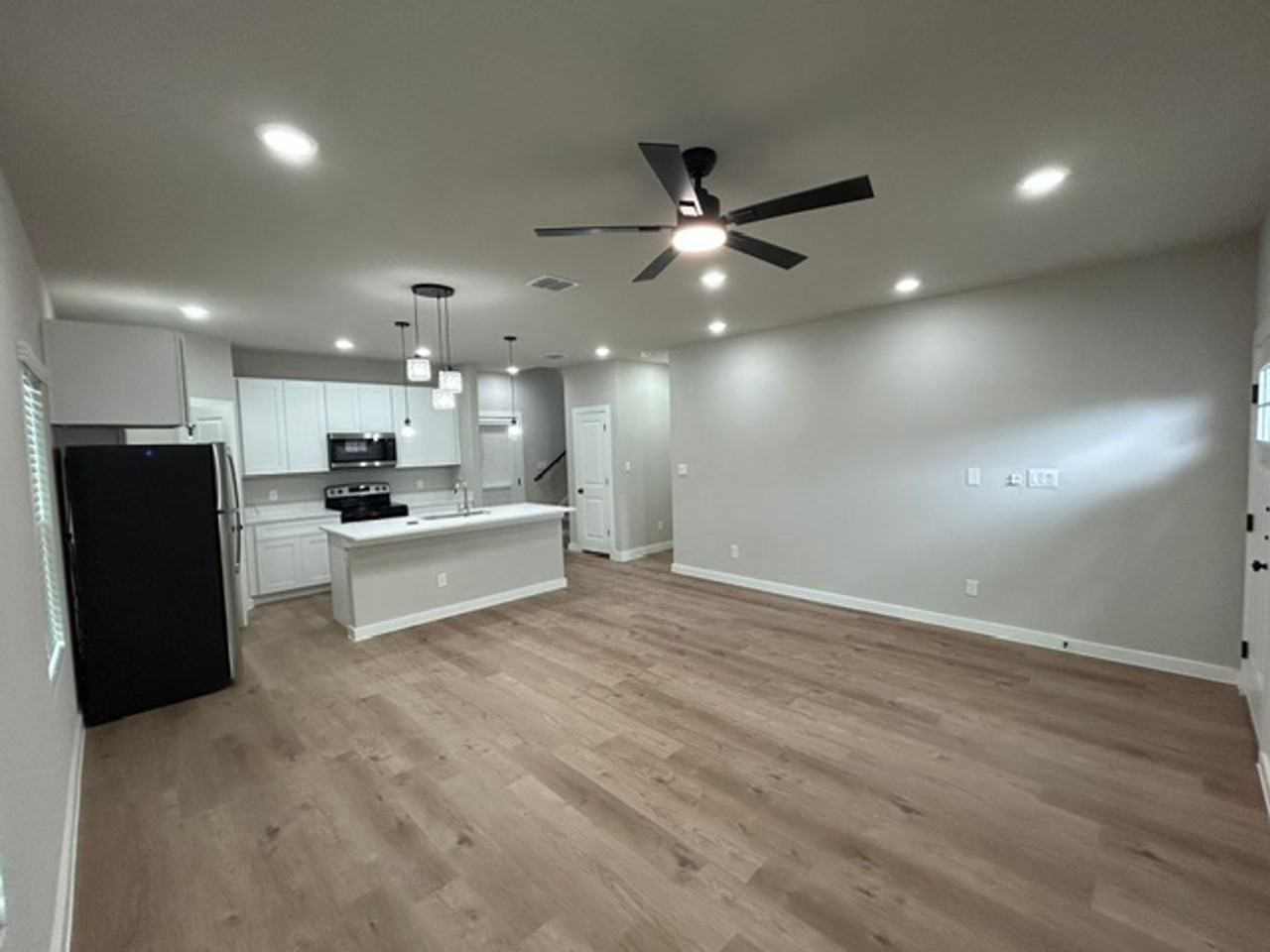 9007 Glen Mont #105 & 106 San Antonio, TX 78239 - Photo 3 of 10
