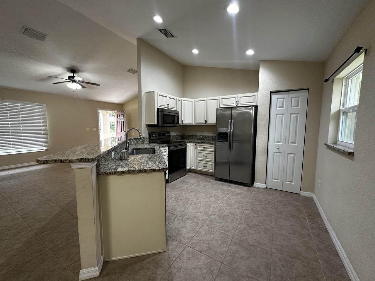 27 Juniper Pass Ln #1 - Photo 2 of 6