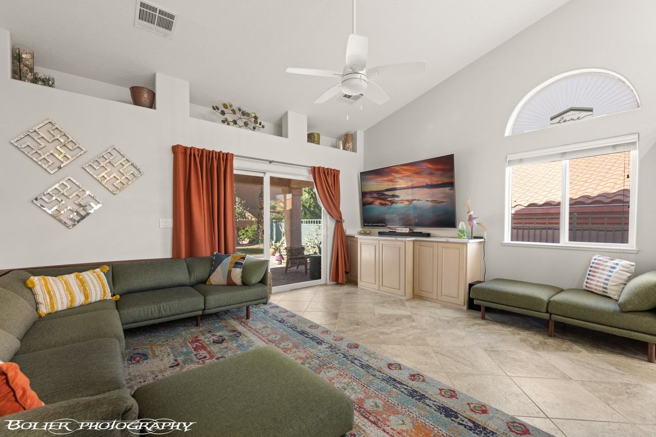 887 Ironwood Dr #1 - Photo 4 of 26