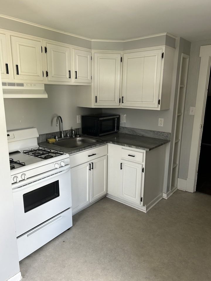 352 Dunkard Ave #B - Photo 2 of 10