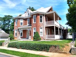 featured image of 519 Nelson St #3