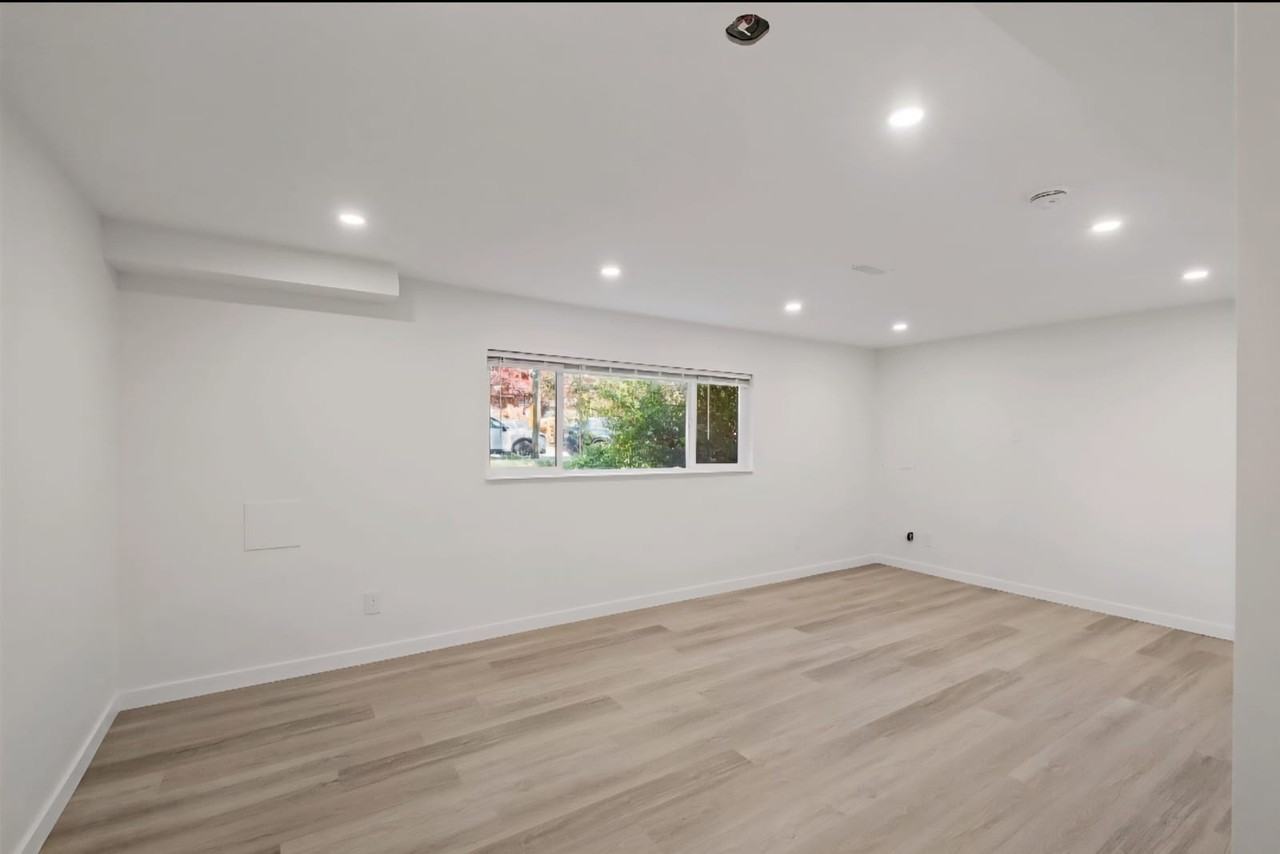 1344 Prairie Avenue - Photo 3 of 9
