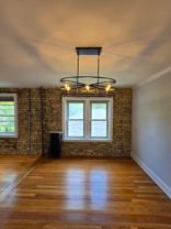 Beautiful Vintage Apartments Near NorthShore Evanston Hospital - Photo 1 of 1